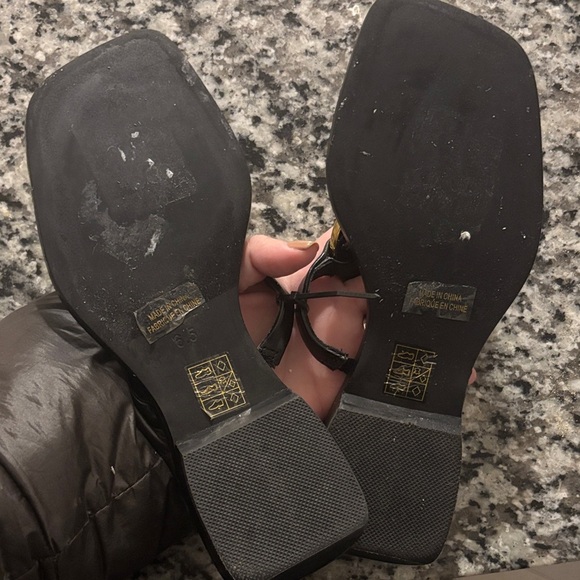 Jeffrey Campbell Black Sandals with Gold Accents Size 6.5 - Picture 2 of 3